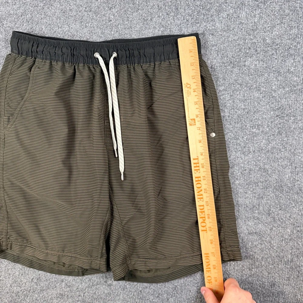 Vuori Kore Shorts Mens M Brown Striped 8